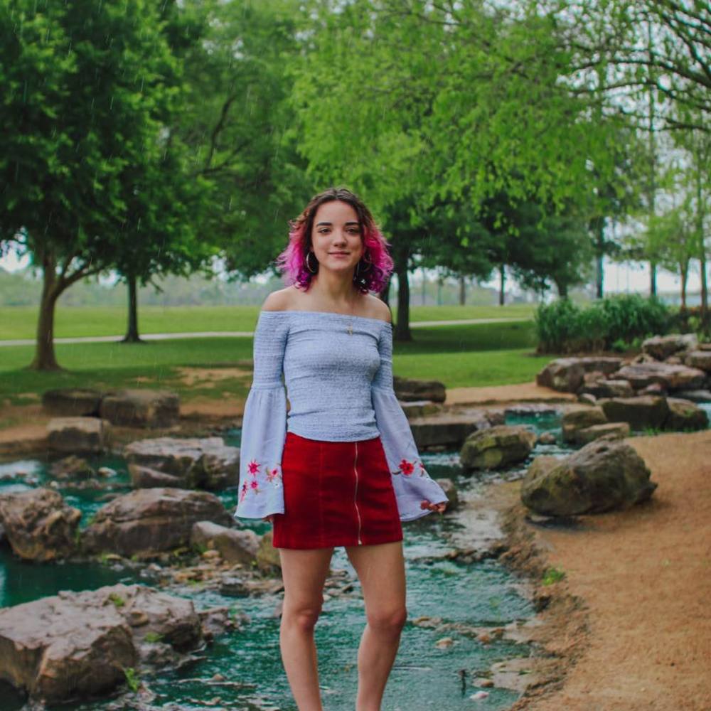 Meet your Posher, Dekota